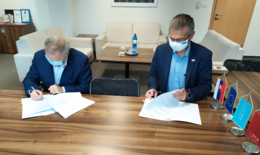 TS: FIIT STU podpísala s IBM Slovensko dohodu o spolupráci